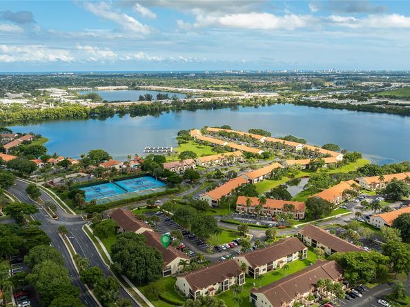 206 Congressional Way 206, Deerfield Beach FL 33442