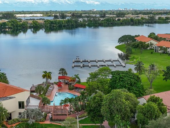 206 Congressional Way 206, Deerfield Beach FL 33442