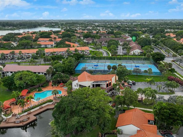 206 Congressional Way 206, Deerfield Beach FL 33442