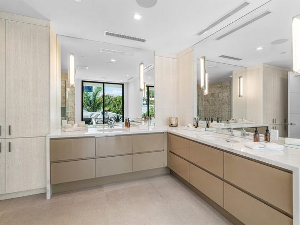 810 Palm Trail, Delray Beach FL 33483