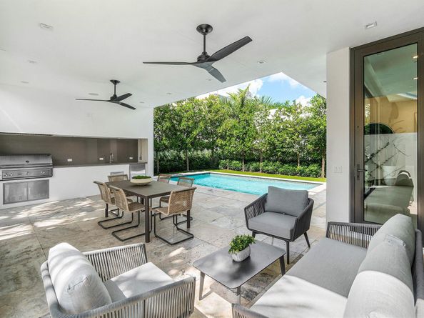810 Palm Trail, Delray Beach FL 33483