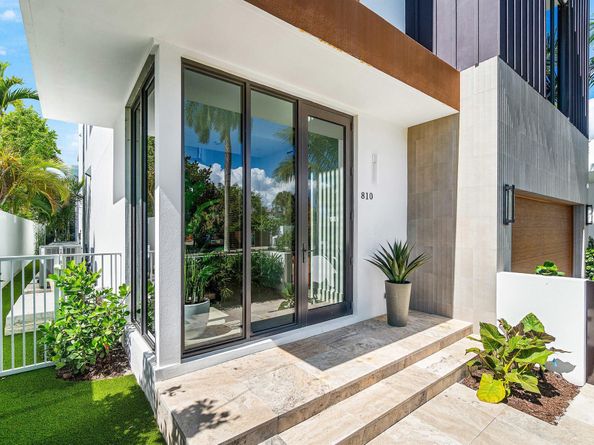 810 Palm Trail, Delray Beach FL 33483