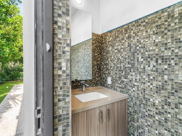 810 Palm Trail, Delray Beach FL 33483