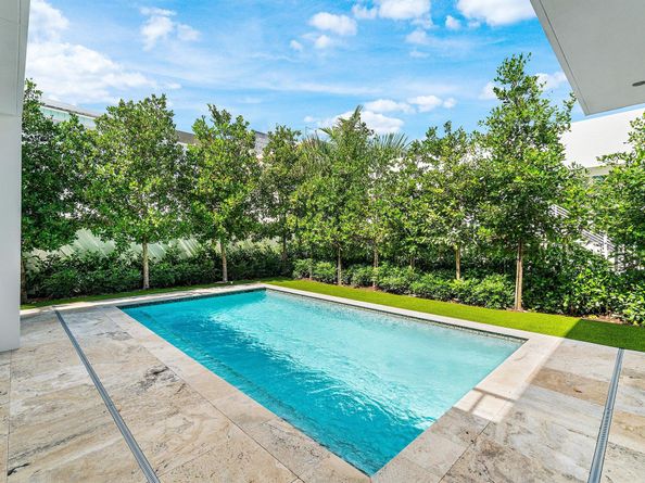 810 Palm Trail, Delray Beach FL 33483