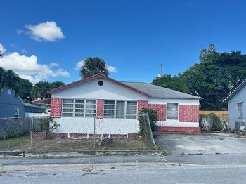 848 W 5th Street
