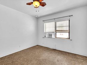 560 NE 15th Ave, Fort Lauderdale FL 33301