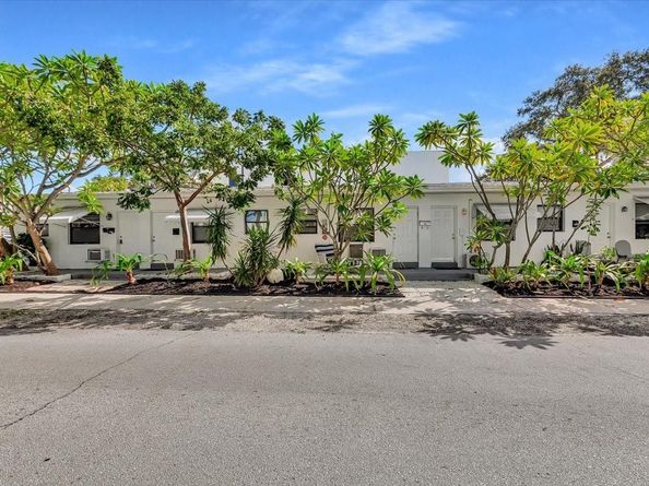 560 NE 15th Ave, Fort Lauderdale FL 33301