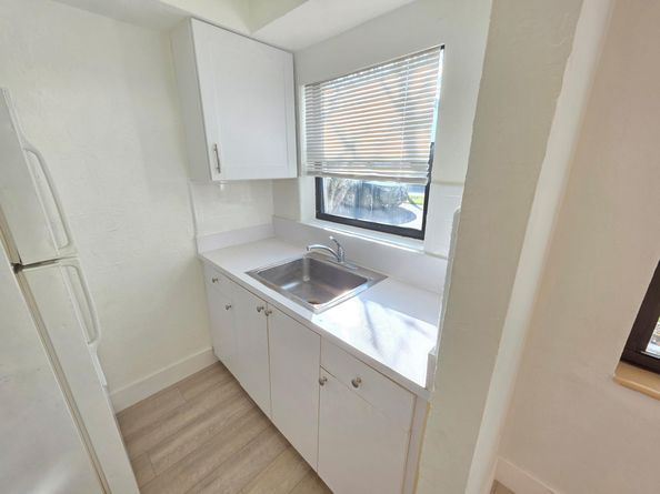 560 NE 15th Ave, Fort Lauderdale FL 33301