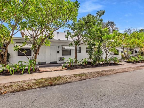 560 NE 15th Ave, Fort Lauderdale FL 33301