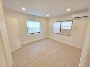 560 NE 15th Ave, Fort Lauderdale FL 33301