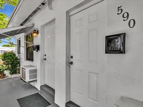 560 NE 15th Ave, Fort Lauderdale FL 33301