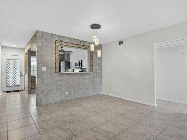 2301 Lucaya Ln M4, Coconut Creek FL 33066