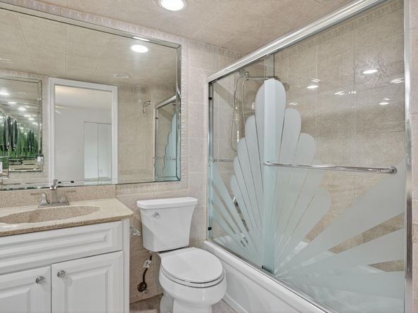 2301 Lucaya Ln M4, Coconut Creek FL 33066