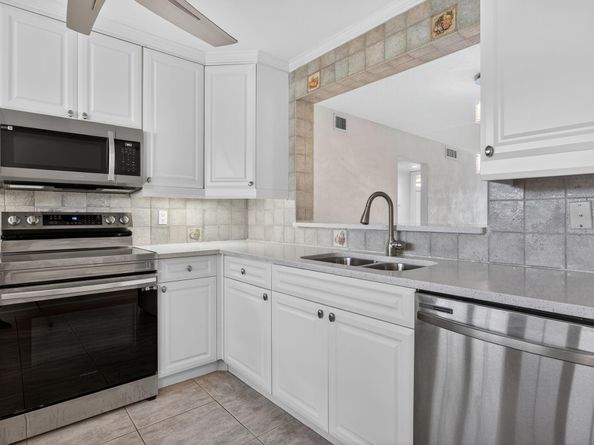 2301 Lucaya Ln M4, Coconut Creek FL 33066
