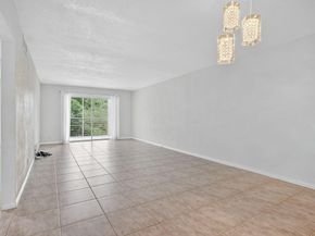 2301 Lucaya Ln M4, Coconut Creek FL 33066