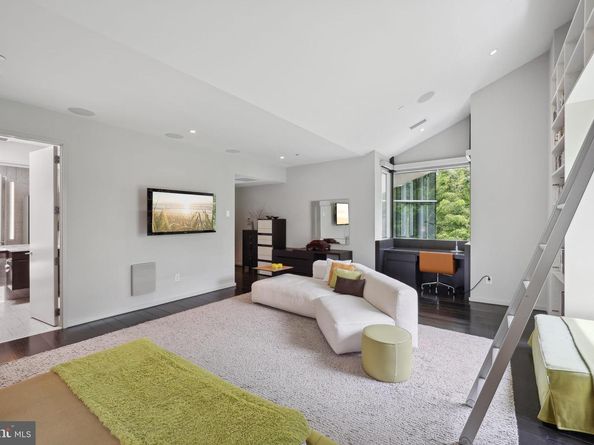 2815 Woodland Drive NW, Washington DC 20008