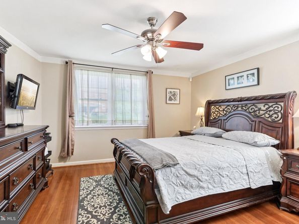 9959 Ferndale Street, Philadelphia PA 19115