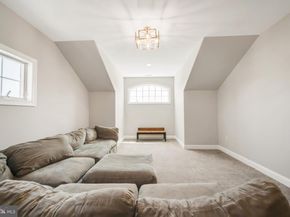 1617 Solly Avenue, Philadelphia PA 19152