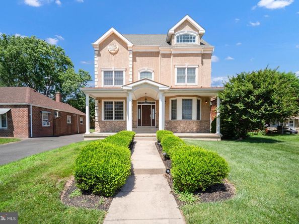 1617 Solly Avenue, Philadelphia PA 19152