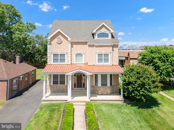 1617 Solly Avenue, Philadelphia PA 19152