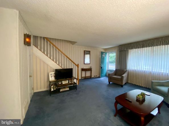 3622 Academy Road, Philadelphia PA 19154