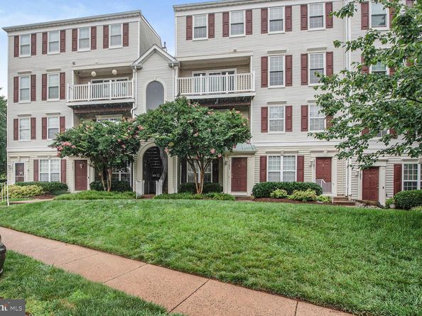 21895 Elkins Terrace 301, Sterling VA 20166