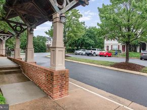 21895 Elkins Terrace 301, Sterling VA 20166