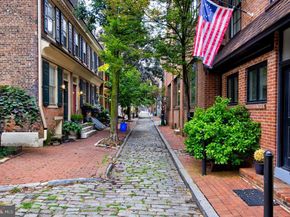 38 N Front Street 1E, Philadelphia PA 19106