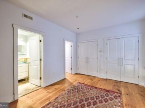 38 N Front Street 1E, Philadelphia PA 19106