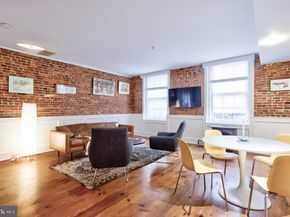 38 N Front Street 1E, Philadelphia PA 19106