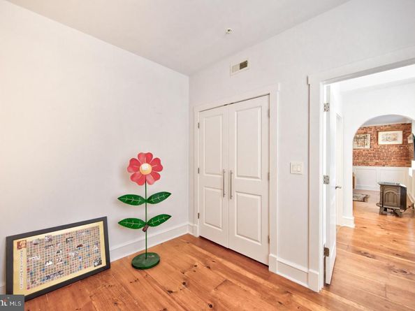 38 N Front Street 1E, Philadelphia PA 19106