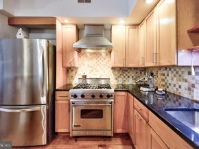 38 N Front Street 1E, Philadelphia PA 19106