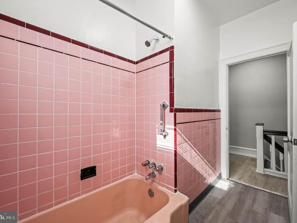 5011 Larchwood Avenue, Philadelphia PA 19143