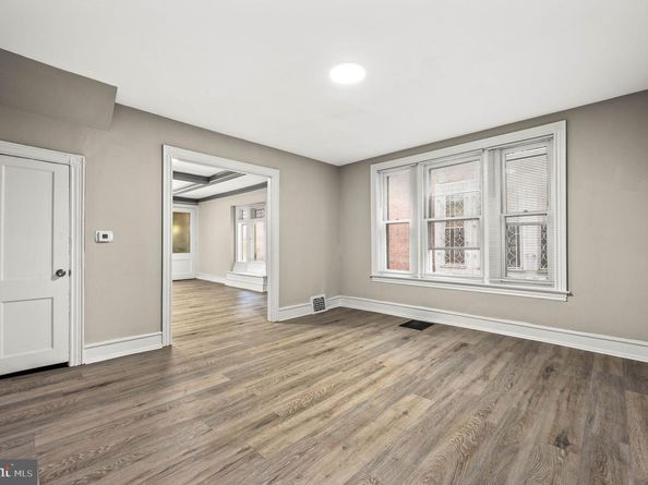 5011 Larchwood Avenue, Philadelphia PA 19143