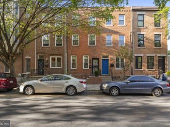 607 Catharine Street