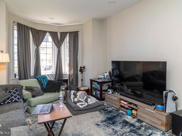 113 W Queen Lane, Philadelphia PA 19144
