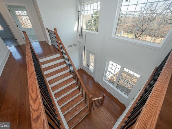 2627 County Line Rd, Chalfont PA 18914