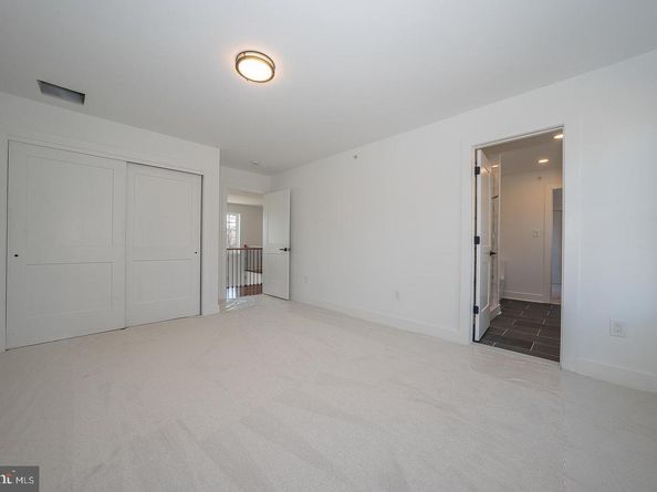 2627 County Line Rd, Chalfont PA 18914