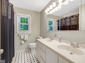 509 Kramer Drive SE, Vienna VA 22180