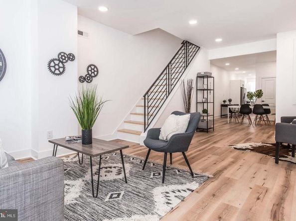5521 Media, Philadelphia PA 19139