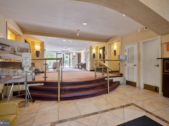 950 25TH Street NW 811N, Washington DC 20037