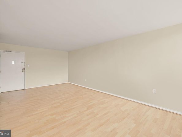 4390 Lorcom Lane 503, Arlington VA 22207