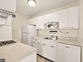 4390 Lorcom Lane 503, Arlington VA 22207