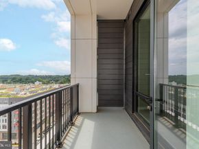 255 W. Falls Station Boulevard PH5, Falls Church VA 22046