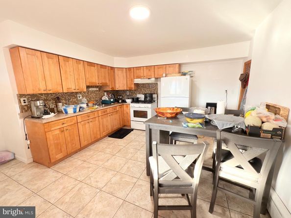 2849 S 12TH Street, Philadelphia PA 19148