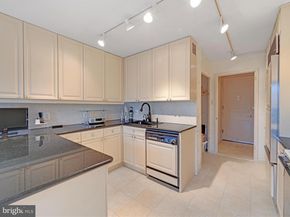 1001 City Avenue E622, Wynnewood PA 19096