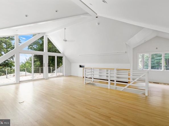 1175 Crest Lane, Mclean VA 22101