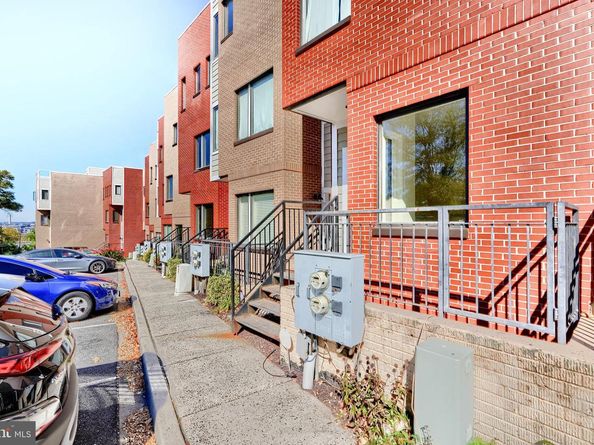 1352 Talbert Court SE 14A, Washington DC 20020