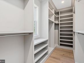 4911 37TH Street N, Arlington VA 22207
