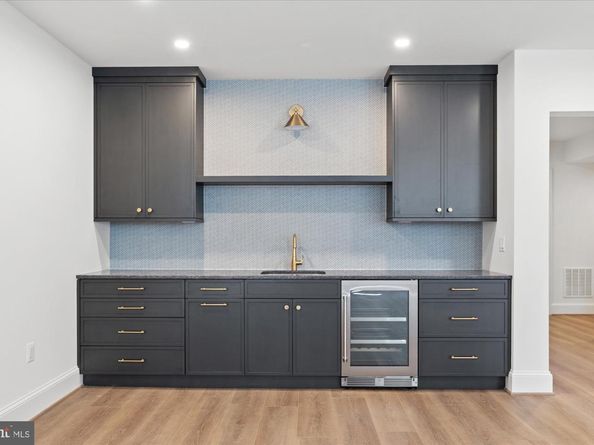 4911 37TH Street N, Arlington VA 22207